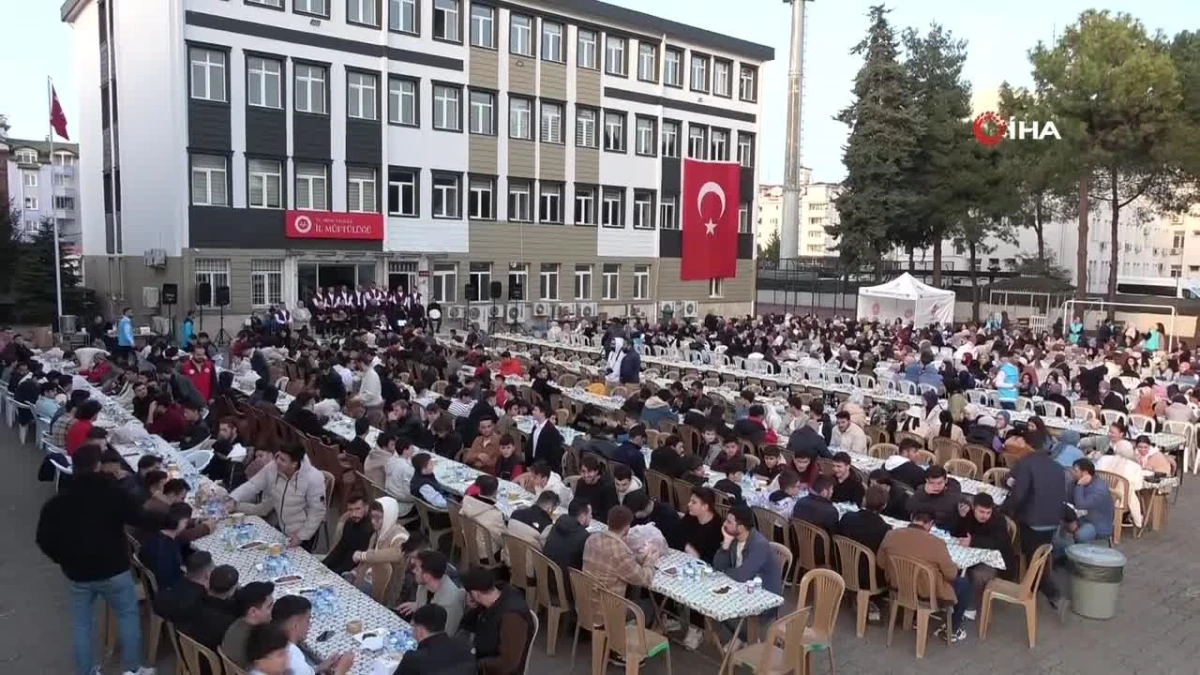 Ordu\'da bin 500 üniversite öğrencisi iftar sofrasında buluştu