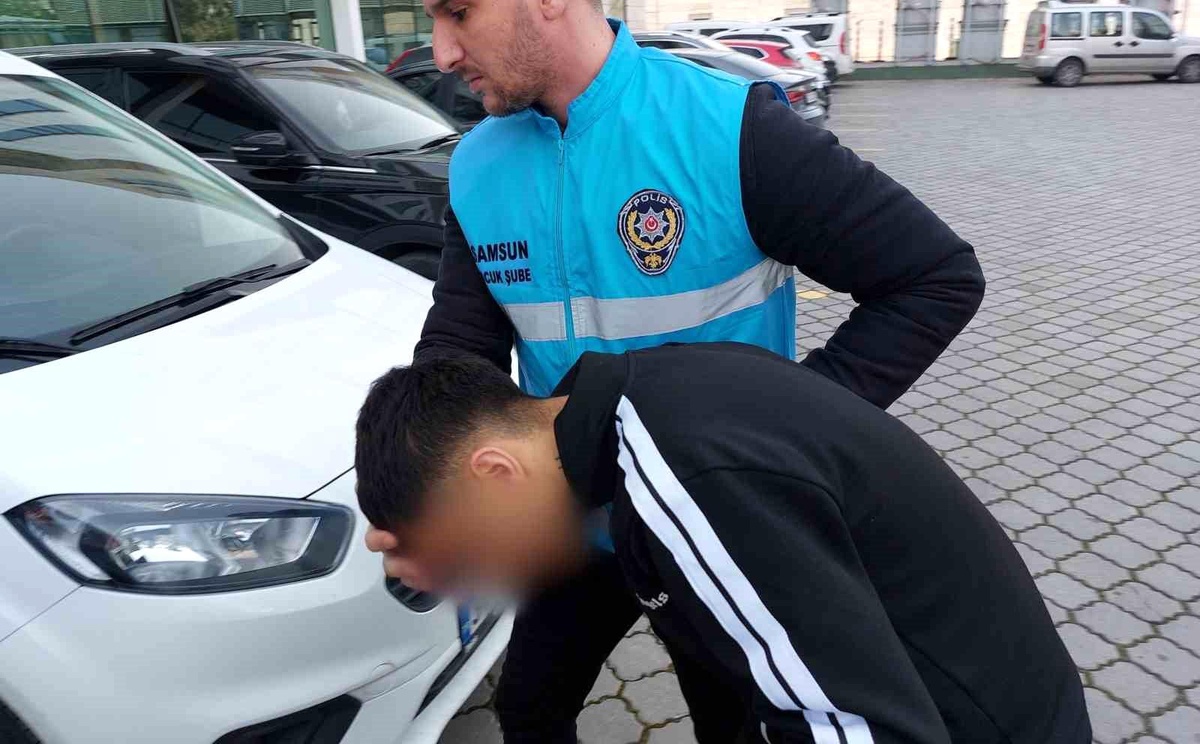 Samsun\'da ele geçirilen 1605 adet sentetik ecza ile ilgili 4 çocuk adliyeye sevk edildi