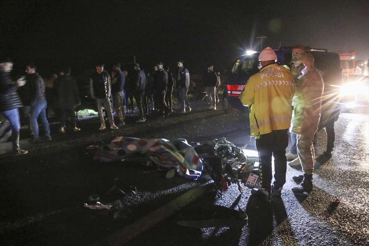 Şanlıurfa\'nın Siverek ilçesinde zincirleme trafik kazasında 3 kişi öldü, 6 kişi yaralandı