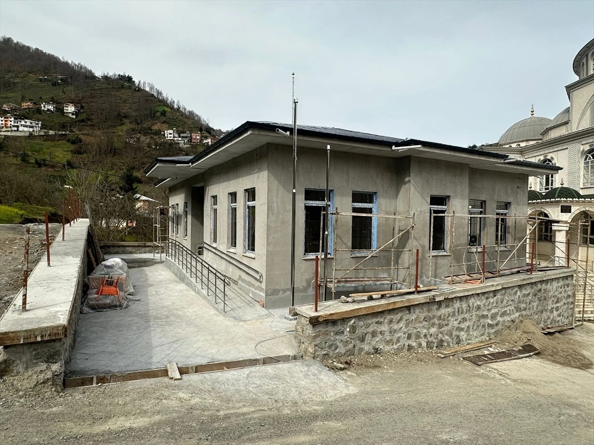 Trabzon\'da Aile Sağlığı Merkezleri ve 112 Acil Sağlık Hizmet Binaları İnşa Ediliyor