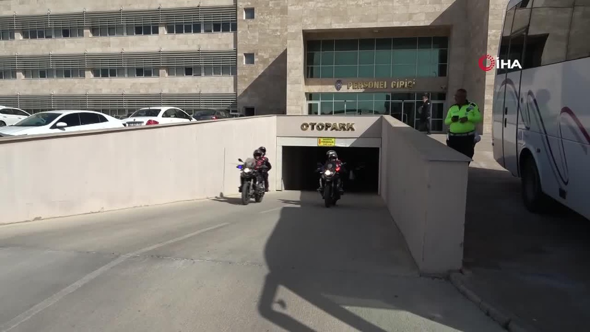 Antalya\'da 2 milyon 750 bin TL için çıkan kavgada 19 kişi yaralandı, 25 kişi adliyeye sevk edildi