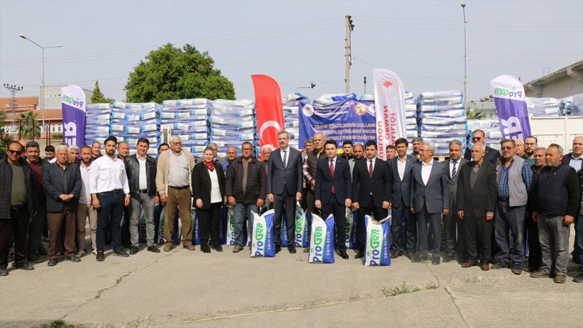 Adana\'da çiftçilere hibe destekli 22 ton soya tohumu dağıtıldı