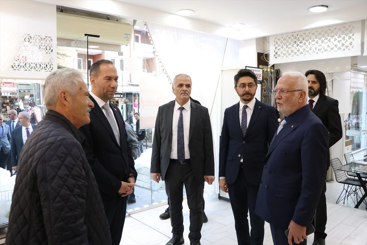 AK Parti Genel Başkanvekili Mustafa Elitaş, Niğde\'de esnaf ziyaretinde bulundu