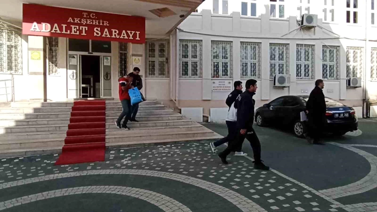 Akşehir\'de Avukat Ayağından Vuruldu, 2 Şüpheli Tutuklandı