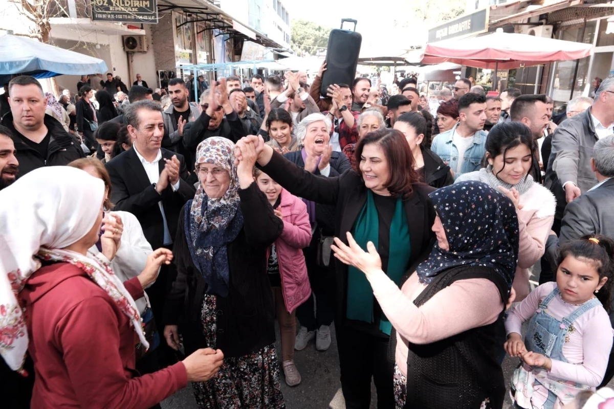 Aydın Büyükşehir Belediyesi Ata Tohumları Fidelerini Dağıttı