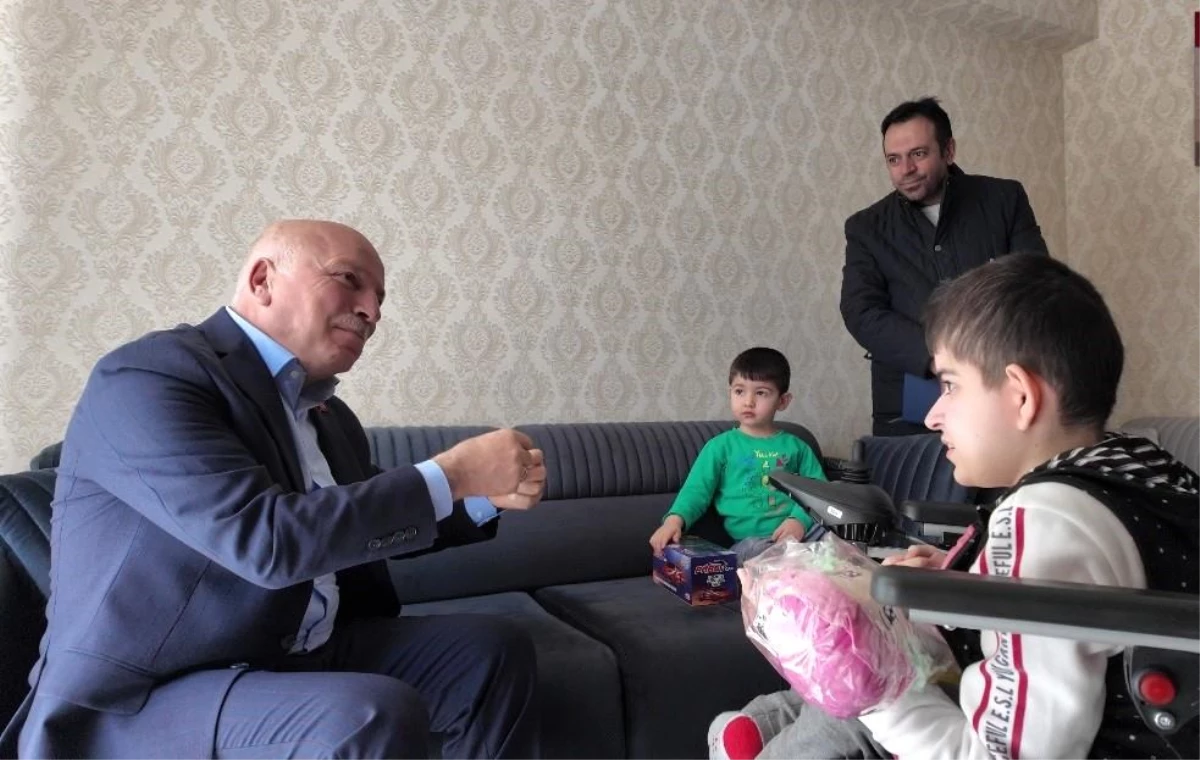 Erzurum Büyükşehir Belediye Başkanı Elanur\'un Akülü Araba İsteğine Cevap Verdi