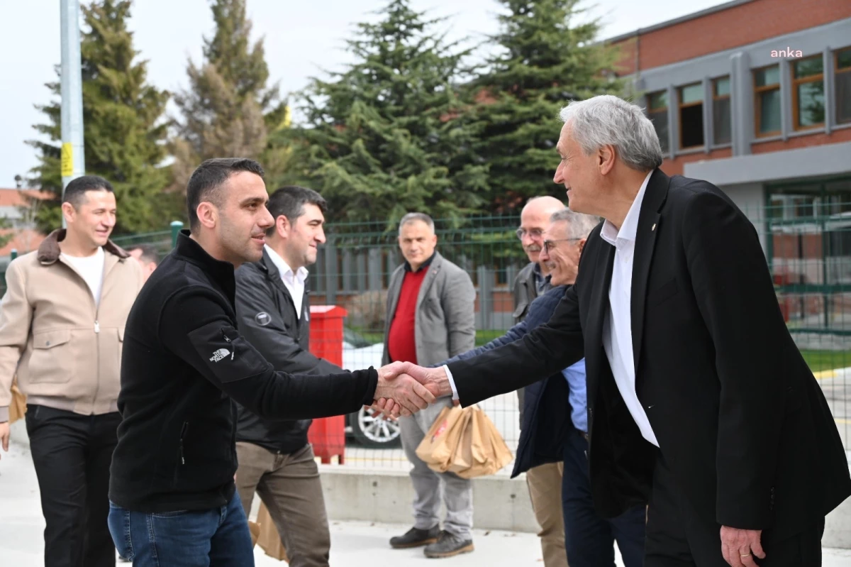 Bozüyük Belediye Başkanı Yeni Sanayi Sitesi Esnafını Ziyaret Etti