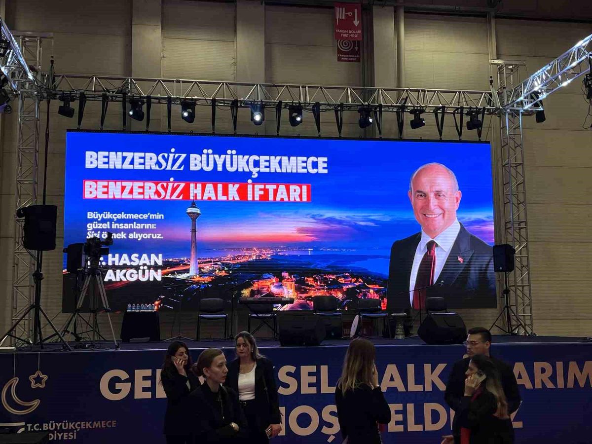 Büyükçekmece\'de Geleneksel Halk İftarı Düzenlendi