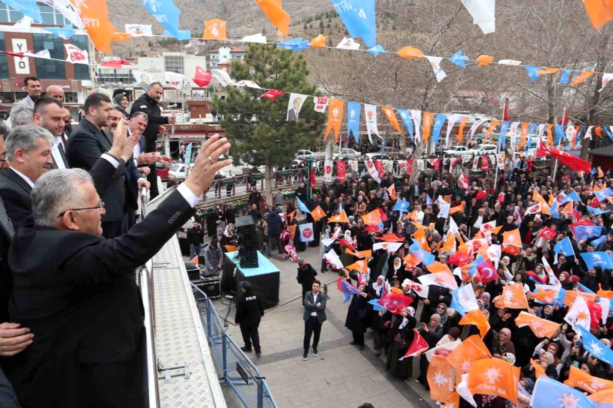 Kayseri Büyükşehir Belediye Başkanı Dr. Memduh Büyükkılıç, Yahyalı Mitingi\'ne Katıldı
