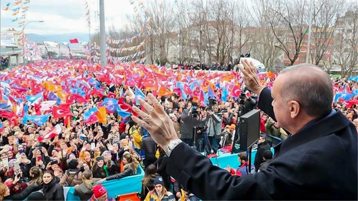 Cumhurbaşkanı Erdoğan\'dan Bursa\'da gövde gösterisi! Mitinge 90 bin kişi katıldı