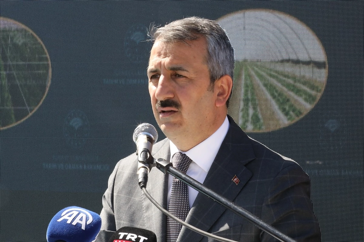Edirne\'de devlet desteğiyle kurulan 40 sera üreticilere teslim edildi