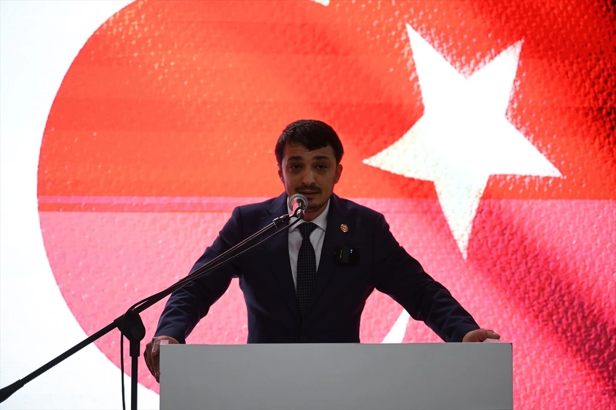 CHP Milletvekili Yazgan ve TÜMKİAD Başkanı Kurum iftar verdi