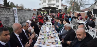 Edirne Valisi Yunus Sezer, mahalleleri ziyaret ederek vatandaşlarla bir araya geldi
