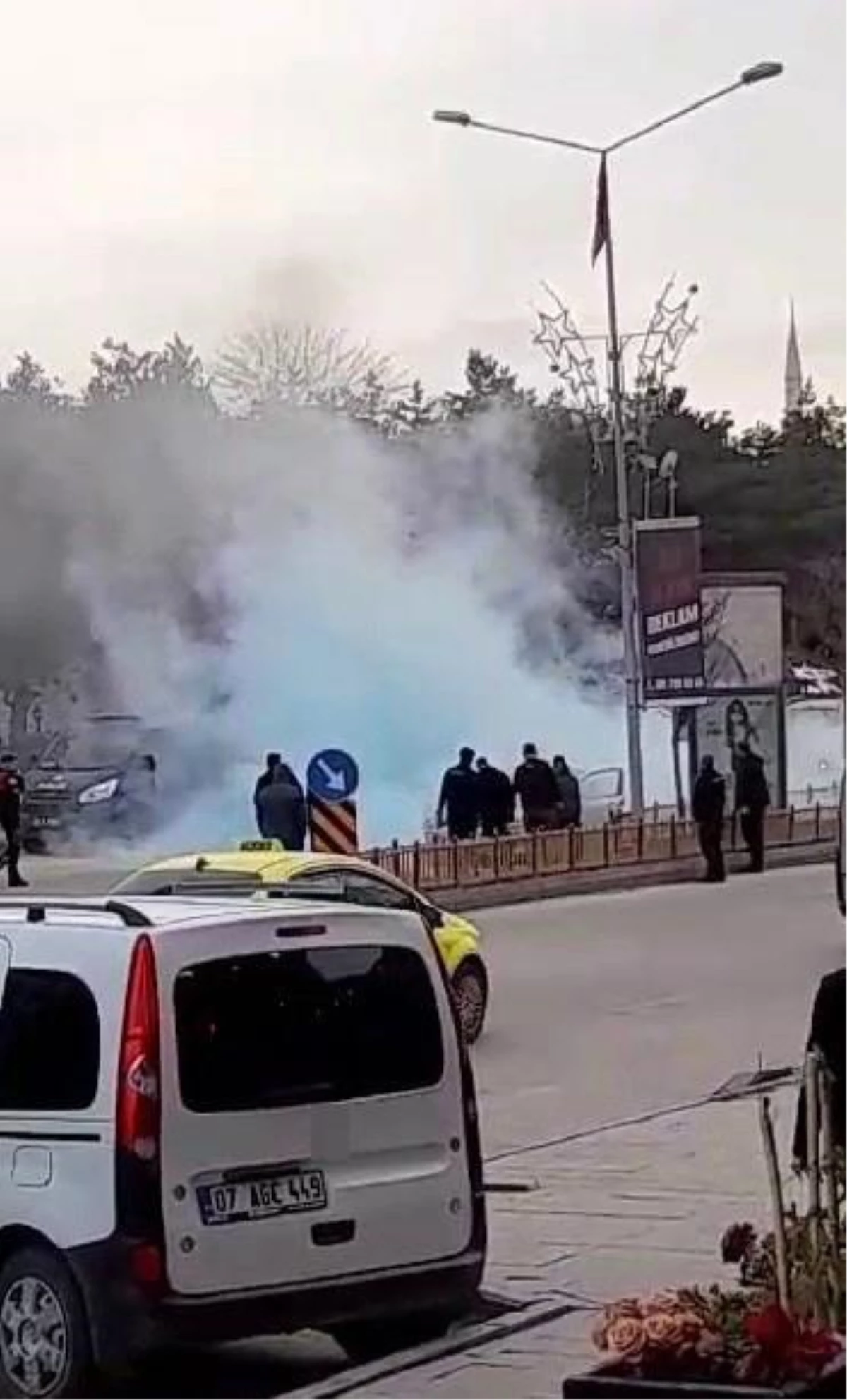 Erzurum\'da İftar Saatinde Trafikte Yanan Otomobil Korku Dolu Anlar Yaşattı