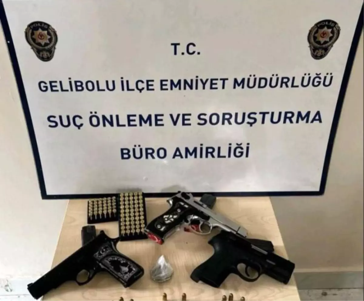 Çanakkale\'de yapılan aramada 3 adet ruhsatsız tabanca ele geçirildi