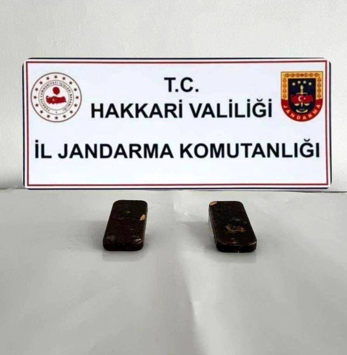 Hakkari\'de 4 Milyon TL Değerinde Külçe Altın Ele Geçirildi