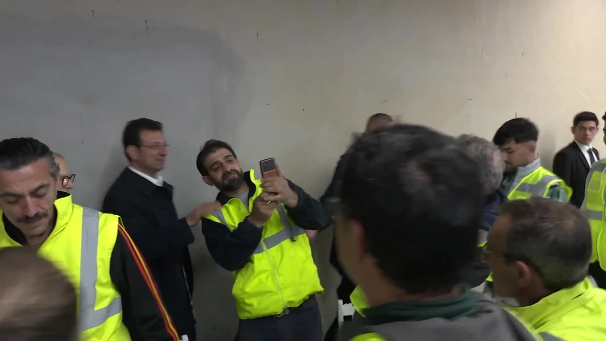 İBB Başkanı İmamoğlu, Göztepe-Ataşehir-Ümraniye metro hattında çalışan emekçilerle iftarda buluştu