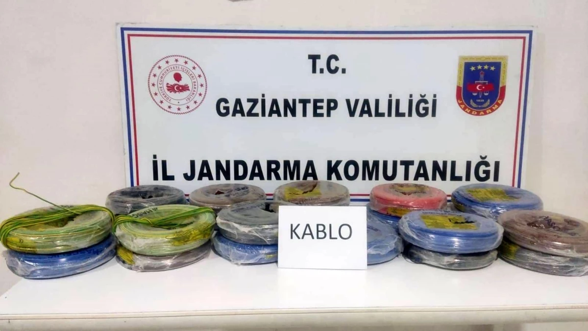 Gaziantep\'te Elektrik Kablosu Çalan Şahıs Jandarma Tarafından Yakalandı