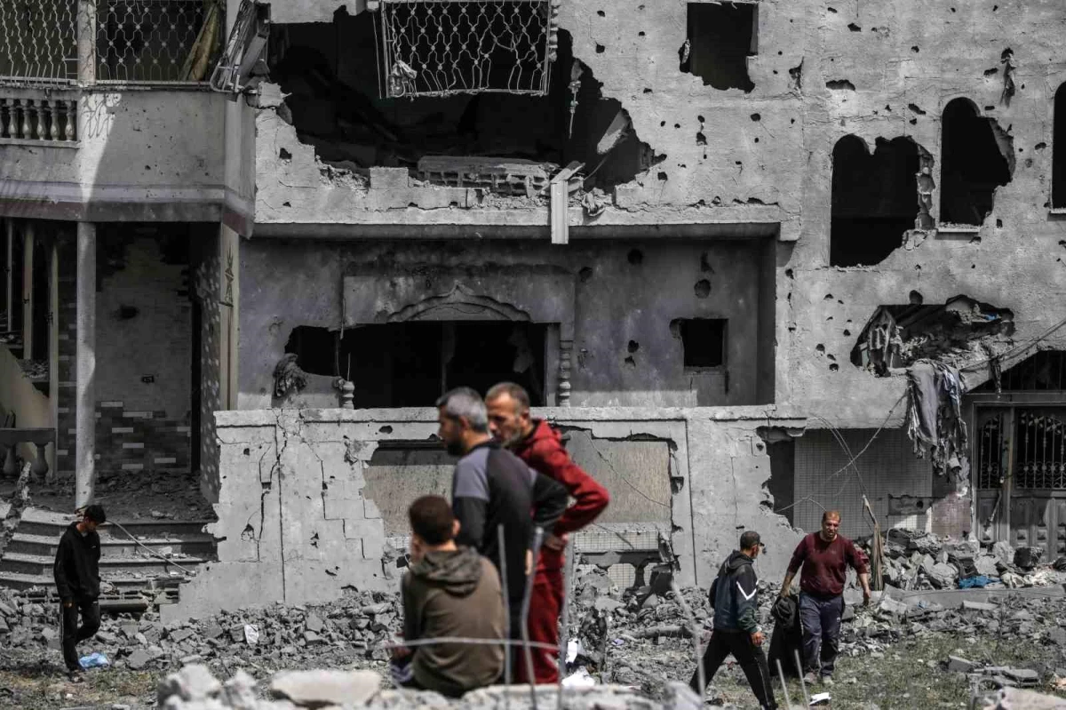 İsrail\'in Gazze\'ye saldırıları devam ediyor: 25 Filistinli hayatını kaybetti
