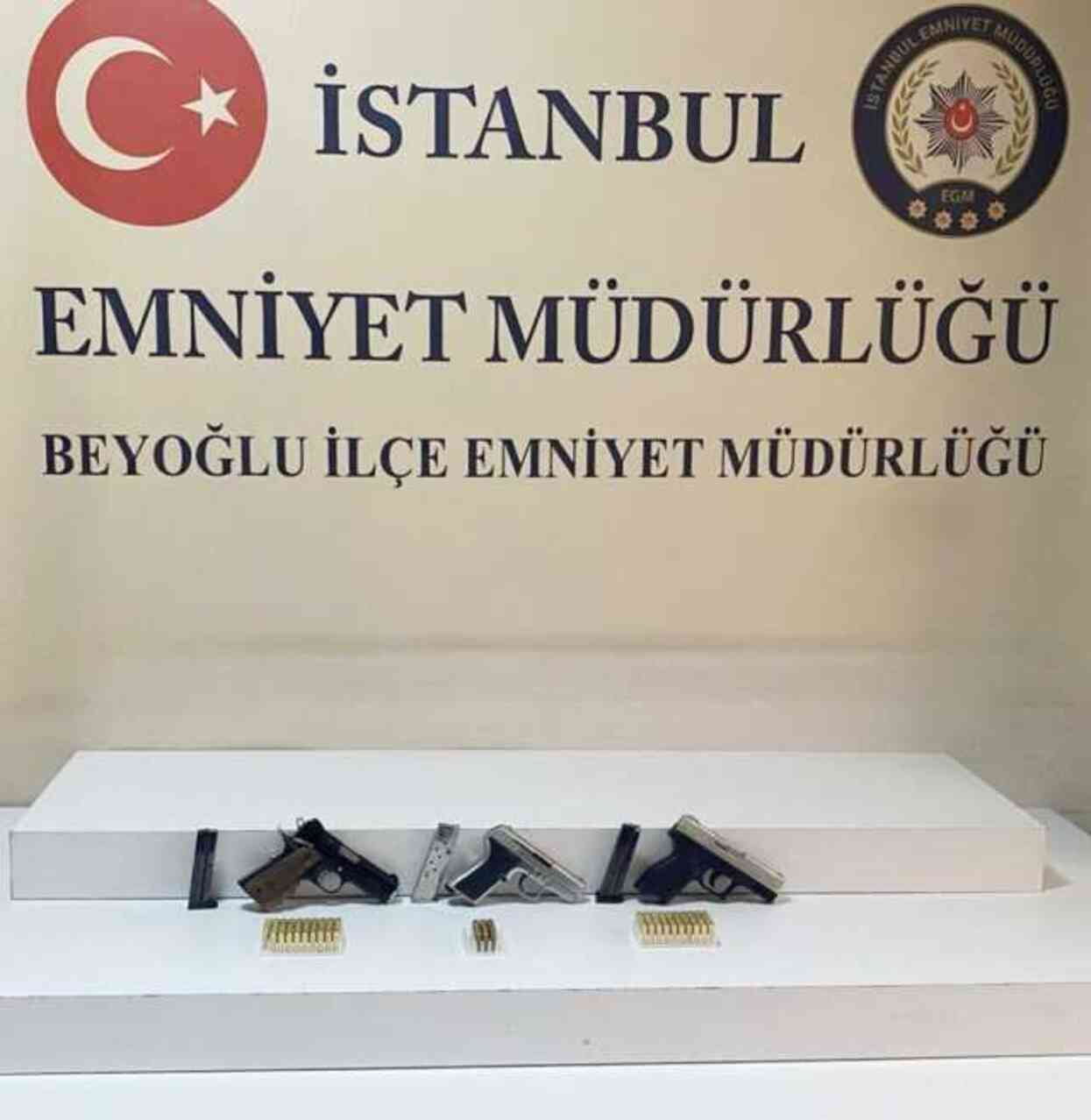 'Kin' cinayetinde kurşun yağdıran şüphelinin ifadesi ortaya çıktı: Sefil Bilo, Küçük Emrah diyerek aşağıladılar 'Kin' cinayetinde kurşun yağdıran şüphelinin ifadesi ortaya çıktı: Sefil Bilo, Küçük Emrah diyerek aşağıladılar
