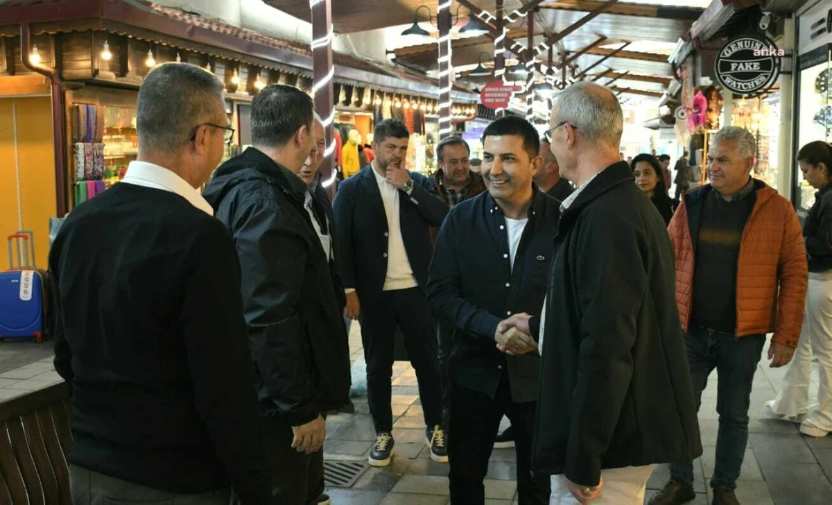 Kuşadası Belediye Başkanı Turistik Çarşılarda Esnafı Ziyaret Etti