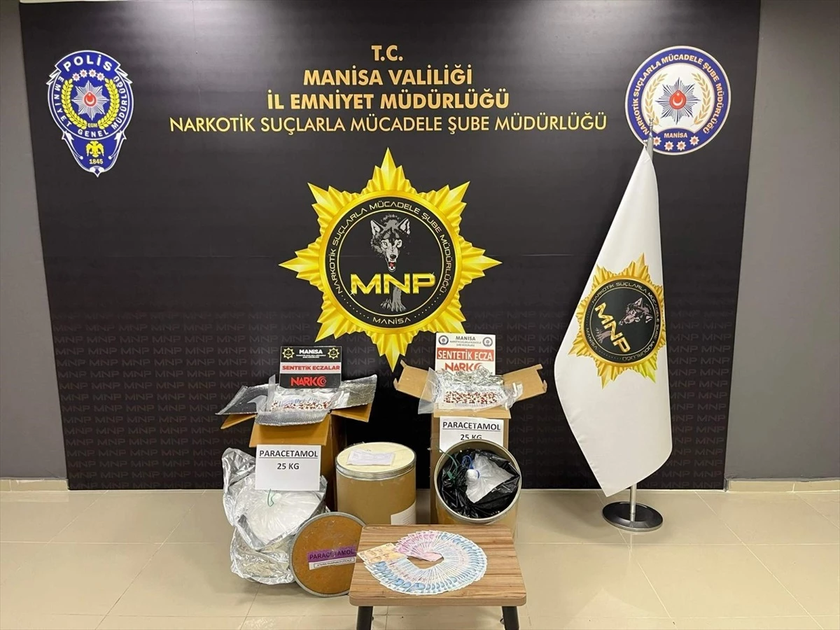 Manisa\'da 50 Kilogram Sentetik Ecza ve 200 Bin Sentetik Ecza Ele Geçirildi