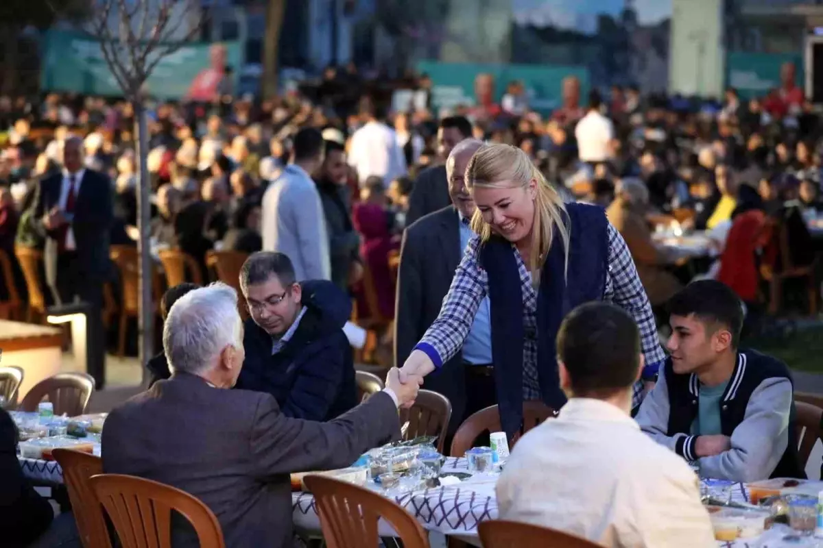 Merkezefendi Belediyesi Başkarcı Mahallesi\'nde İftar Programı Düzenledi