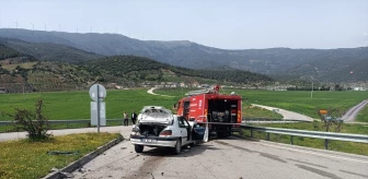 Gaziantep'te minibüsle otomobil çarpıştı, 2 kişi yaralandı