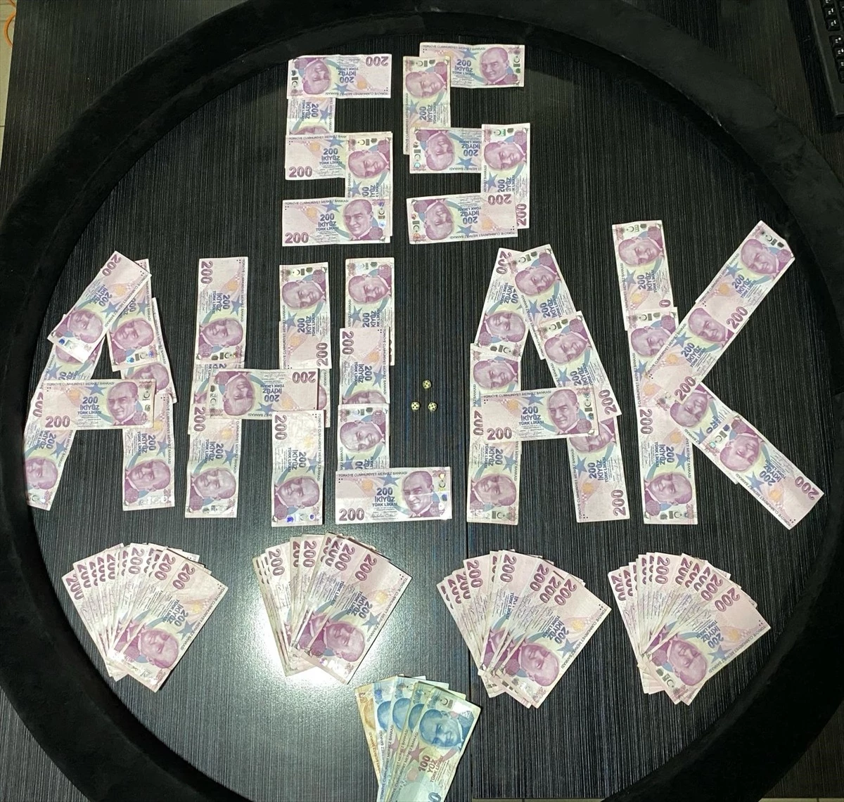 Samsun\'da bir kafede kumar oynayanlara para cezası