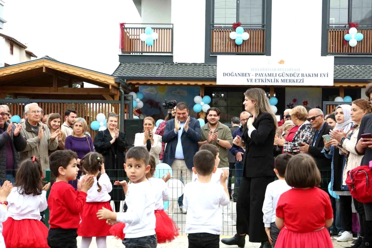 Seferihisar Belediyesi Doğanbey-Payamlı Gündüz Bakım Evi ve Oyun Sokağını Hizmete Açtı