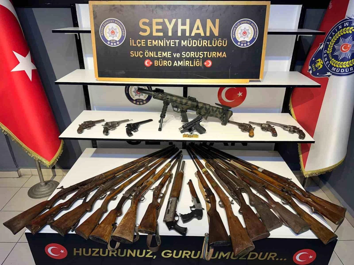 Adana\'da Bar Operasyonunda 25 Ruhsatsız Silah Ele Geçirildi