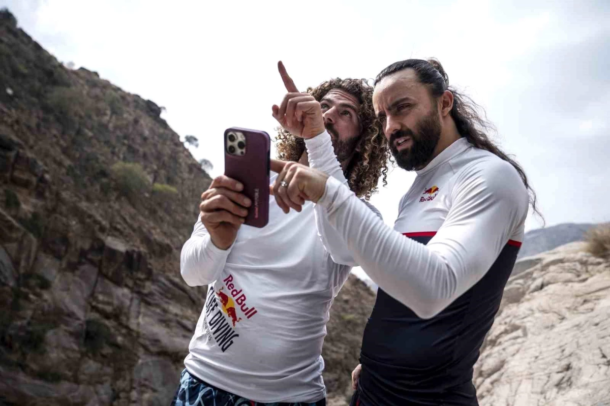 Red Bull Cliff Diving Dünya Serisi Öncesi Suudi Arabistan\'da Dalış Deneyimi
