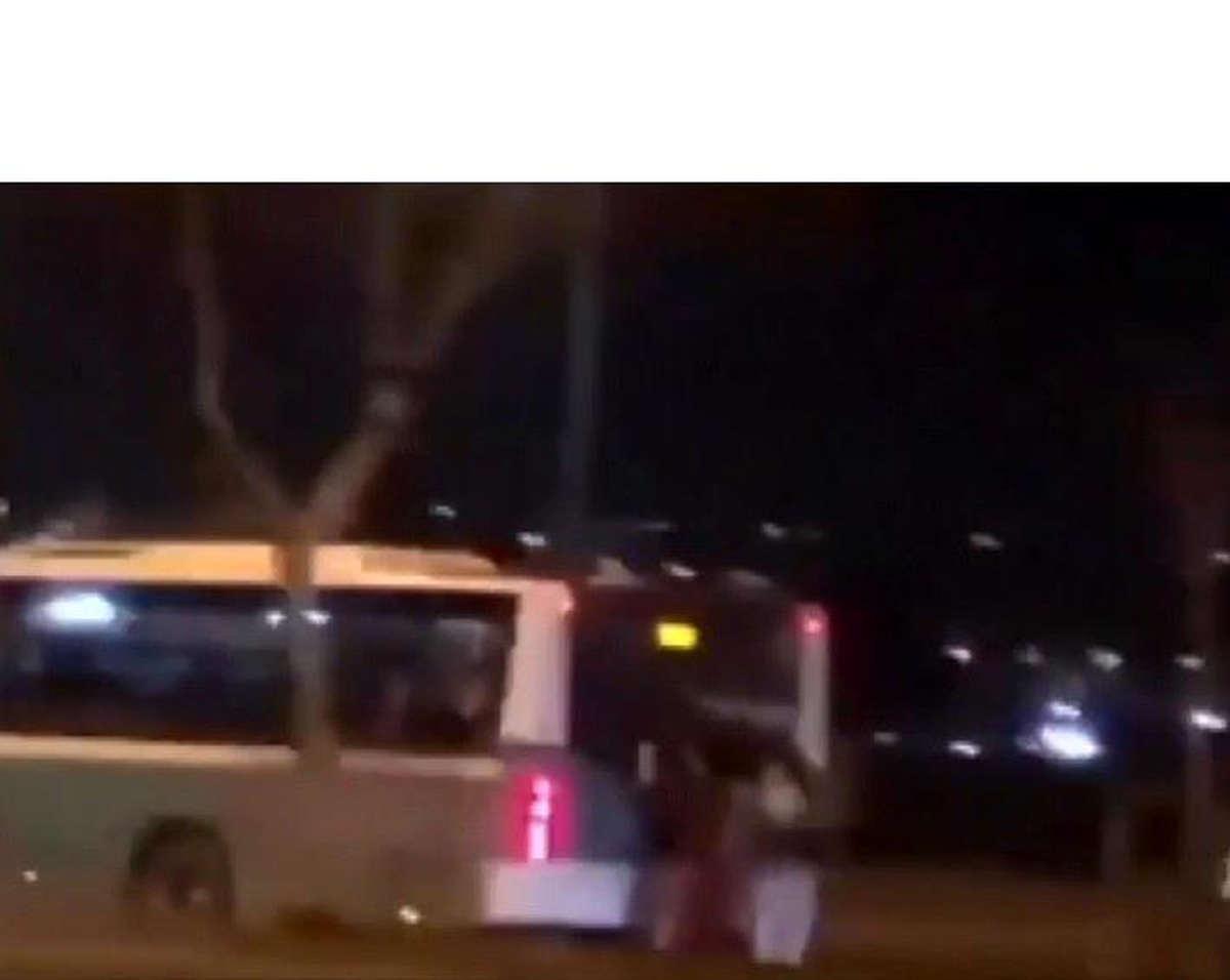 Kayseri\'de otobüsün arkasında paten süren 3 kişi yakalandı
