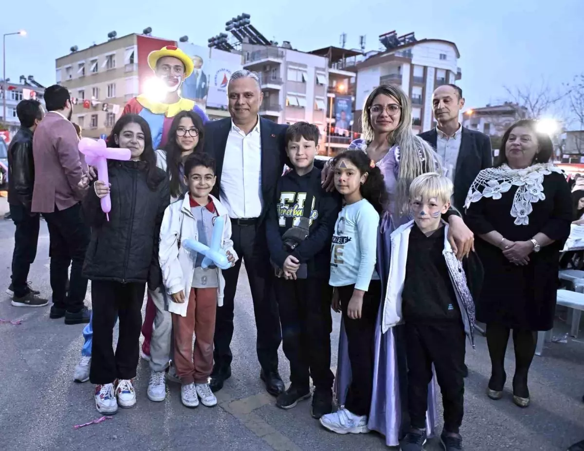 Muratpaşa Belediye Başkanı Ümit Uysal, Çaybaşı Mahallesi\'nde düzenlenen iftarda birlik ve beraberlik vurgusu yaptı