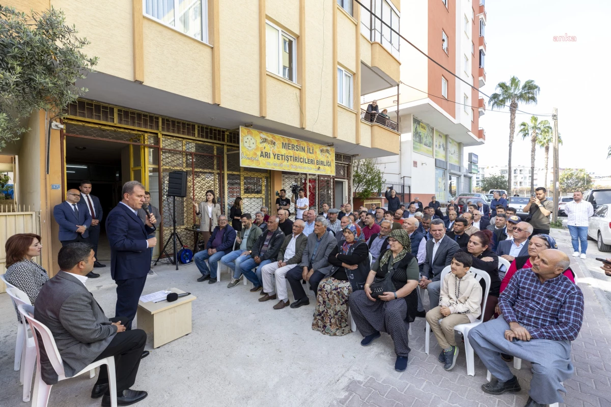 Mersin Büyükşehir Belediye Başkanı Vahap Seçer, Arı Yetiştiricileri Birliği\'ni Ziyaret Etti
