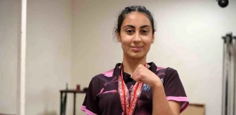 Depremzede Sümeyra Dağlı Türkiye Bilek Güreşi Şampiyonu