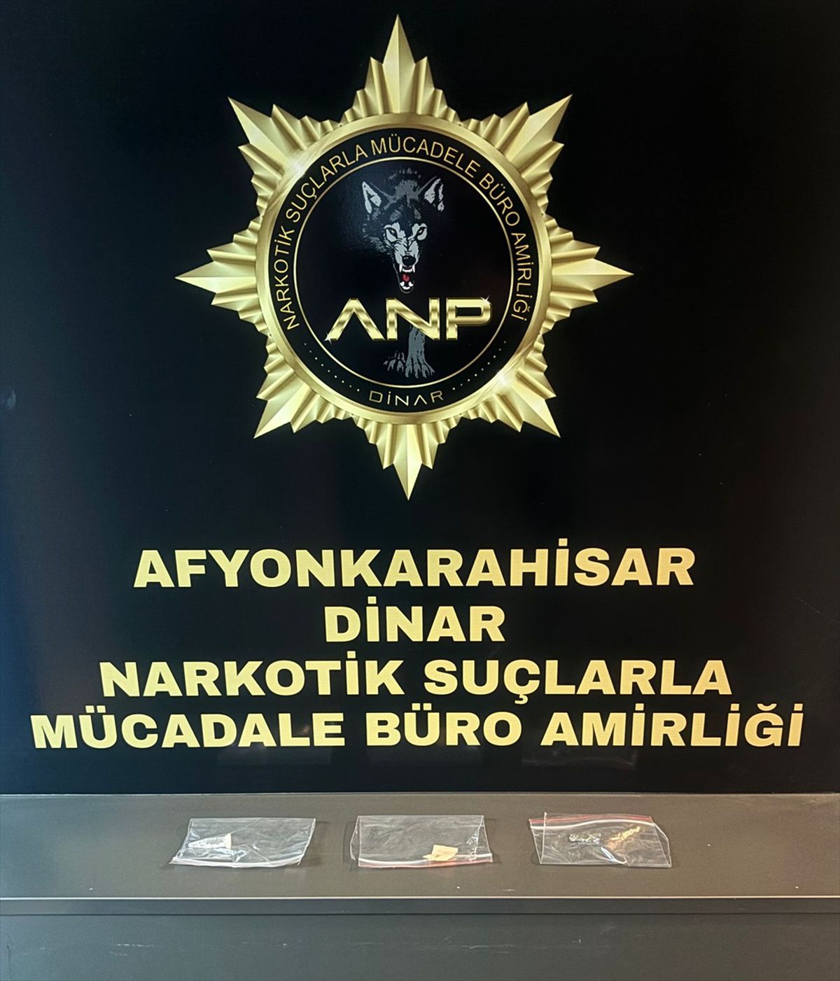 Afyonkarahisar\'da uyuşturucu operasyonunda 3 şüpheli gözaltına alındı