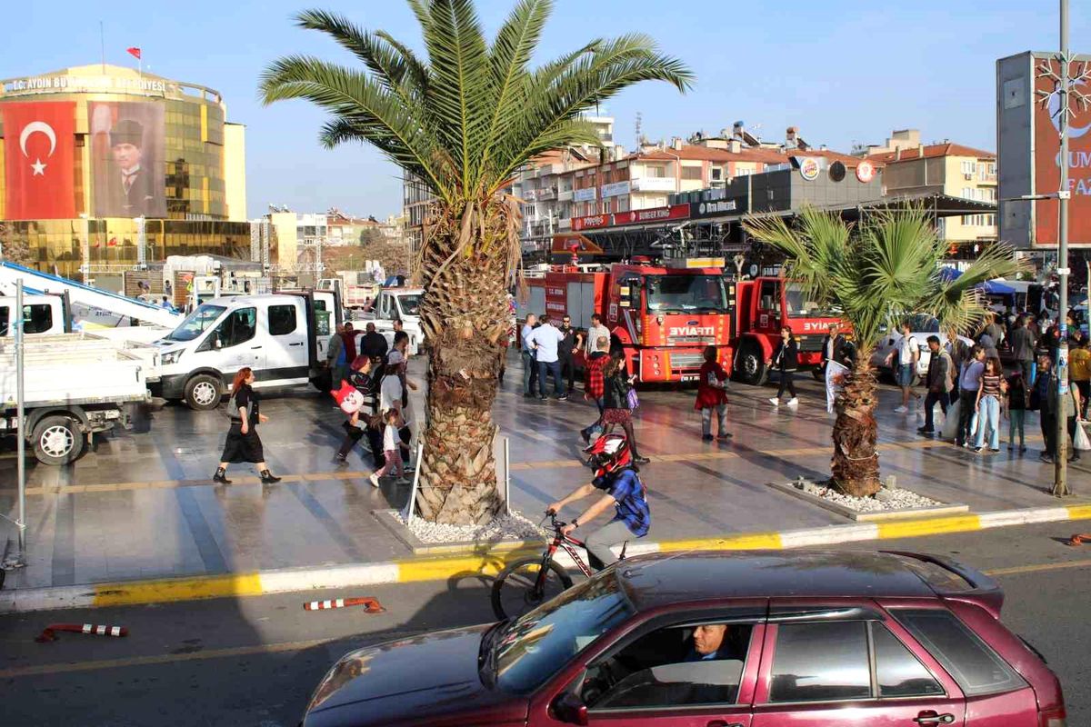 Aydın Seçim Yasakları Başladı, Kent Meydanı Normale Döndü