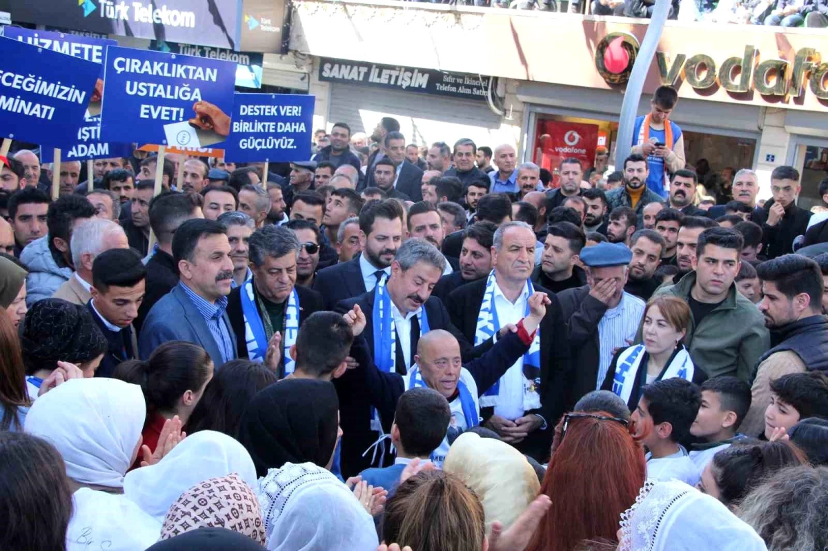 AK Parti Şırnak Belediye Başkan Adayı Mehmet Yarka Halk Buluşması Gerçekleştirdi
