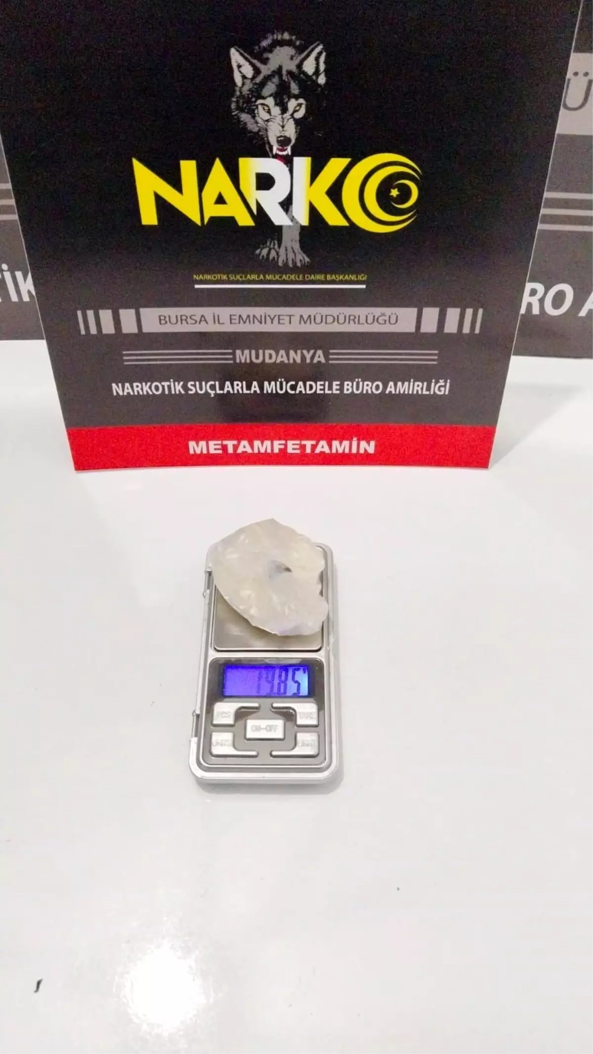 Mudanya İlçe Emniyet Müdürlüğü, otomobilde uyuşturucu ele geçirdi