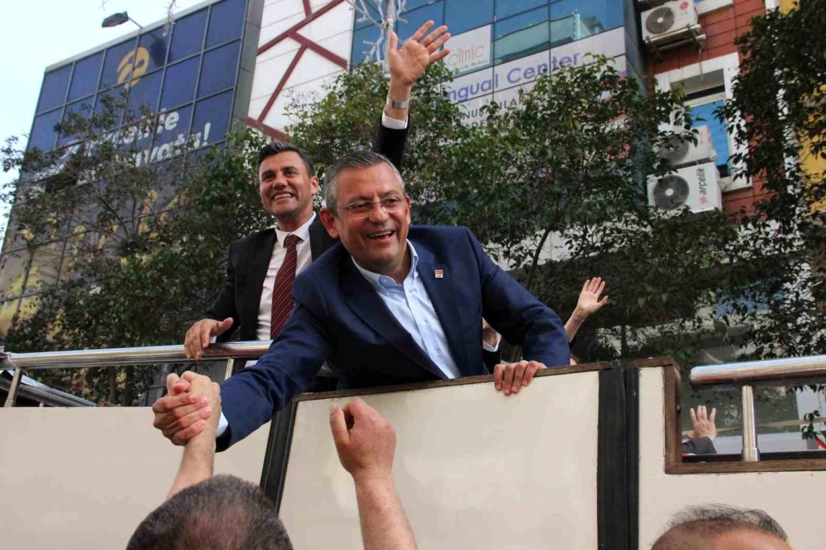 CHP Genel Başkanı Özgür Özel, Manisa\'da son seçim çalışmasını tamamladı