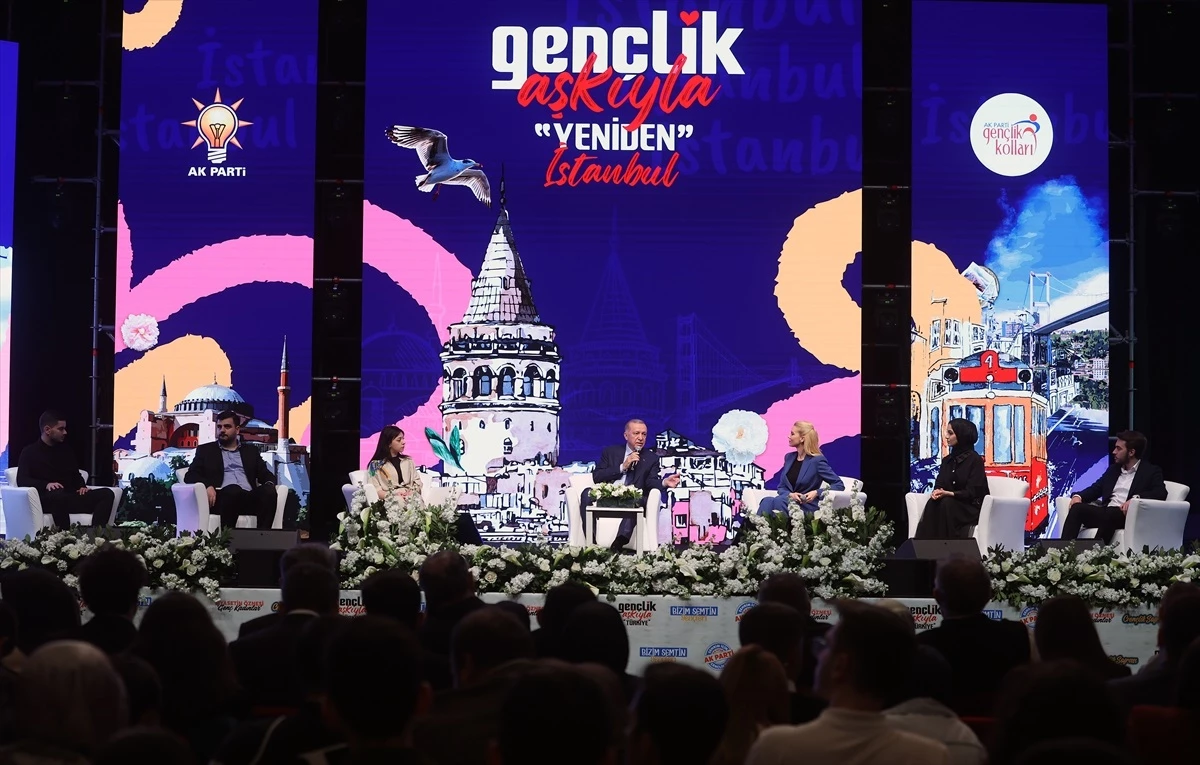 Cumhurbaşkanı Erdoğan "Gençlik Aşkıyla Yeniden İstanbul" programında konuştu: (1)