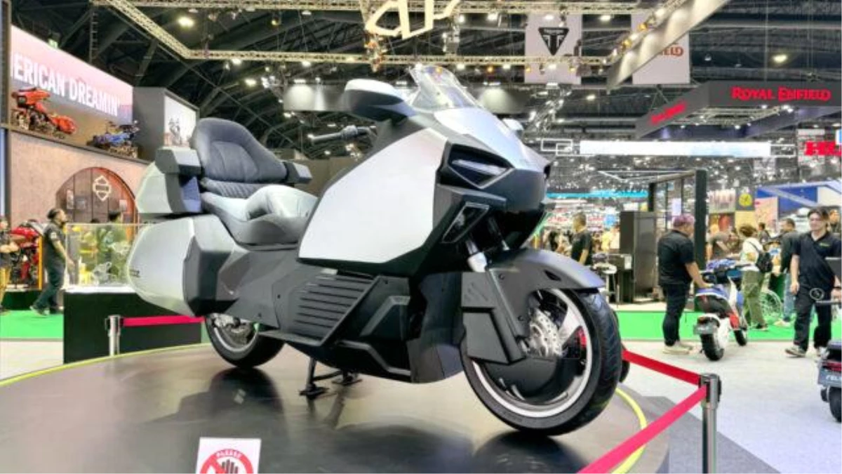 Dünyanın en büyük elektrikli motosikleti Felo TOOZ tanıtıldı