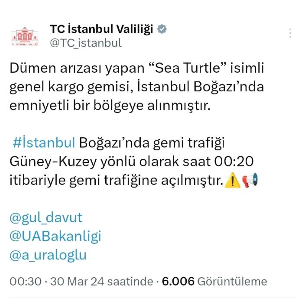 İstanbul Boğazı\'nda \'Sea Turtle\' isimli kargo gemisi emniyetli bölgeye alındı