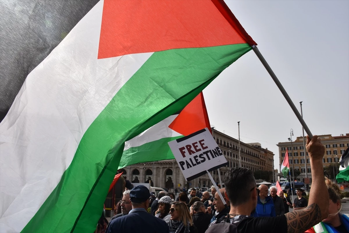 Roma\'da İsrail\'in Filistin topraklarını işgali protesto edildi
