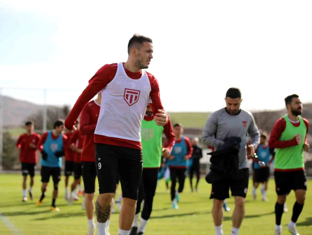 Sivasspor, Fatih Karagümrük maçı için hazırlıklarını sürdürdü