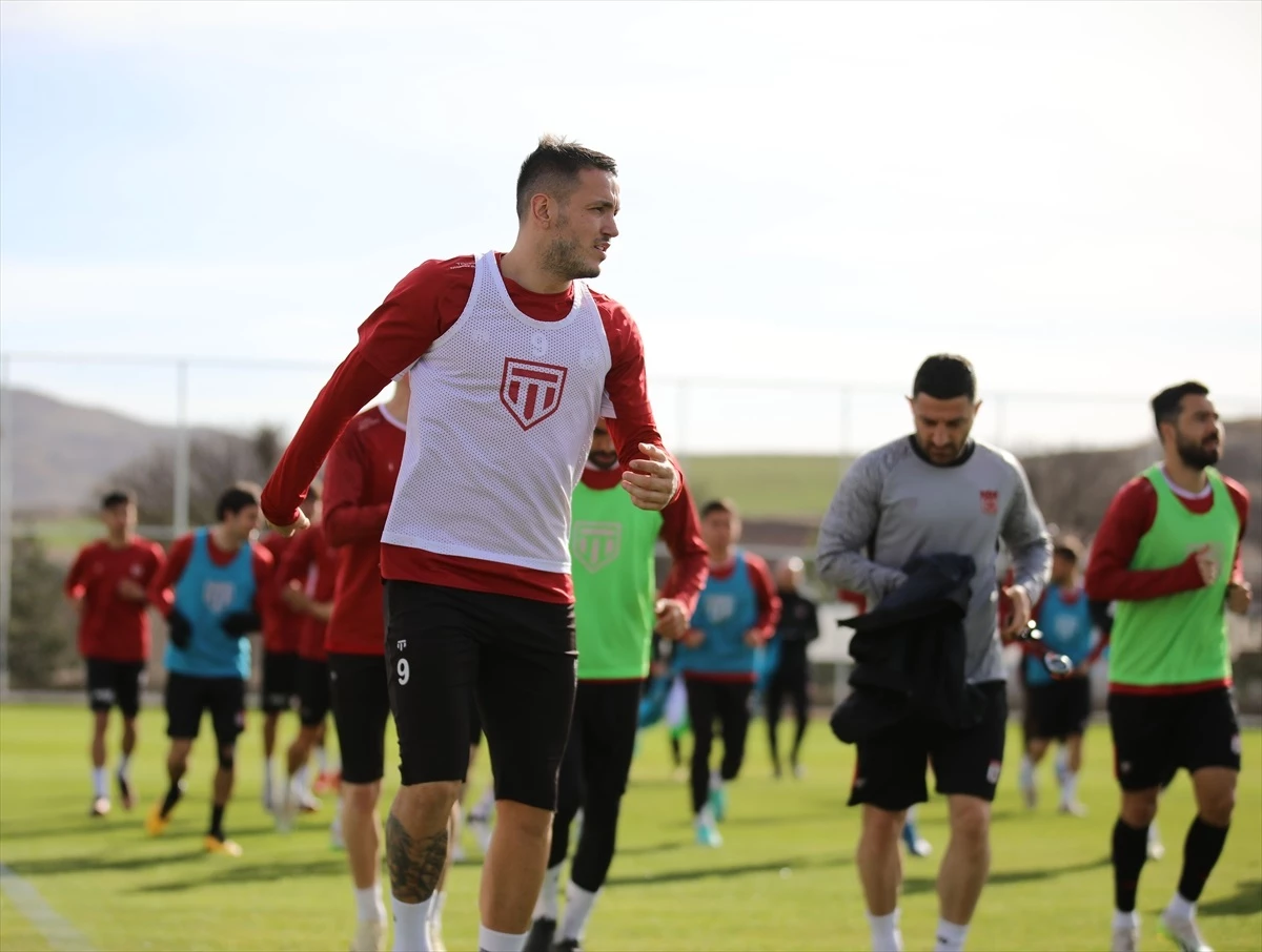 EMS Yapı Sivasspor, VavaCars Fatih Karagümrük maçı için hazırlıklarını sürdürdü