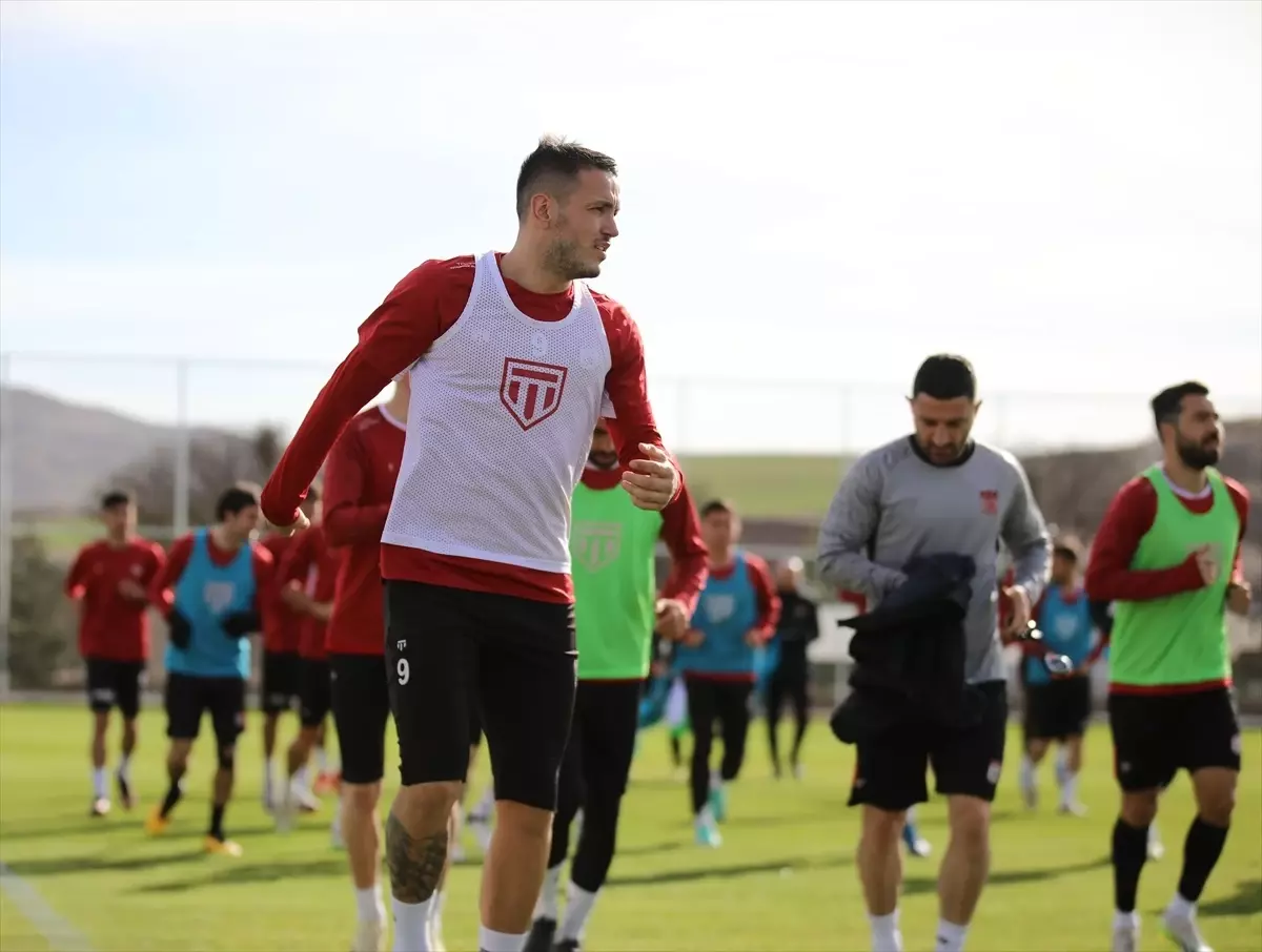 EMS Yapı Sivasspor, VavaCars Fatih Karagümrük maçı için hazırlıklarını sürdürdü