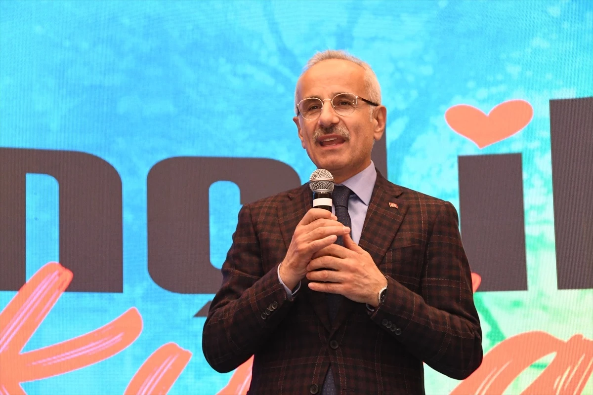 Ulaştırma ve Altyapı Bakanı Abdulkadir Uraloğlu, seçim sürecindeki gayretleri ve yapılan yatırımları anlattı