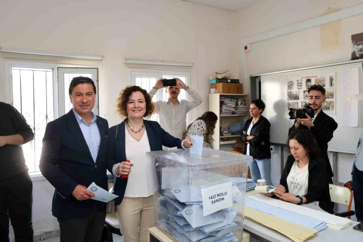 Muğla Büyükşehir Belediye Başkan Adayları Oylarını Kullandı